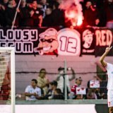 Ilyas Chouaref jubile devant le Gradin Nord après avoir inscrit le 4-2.